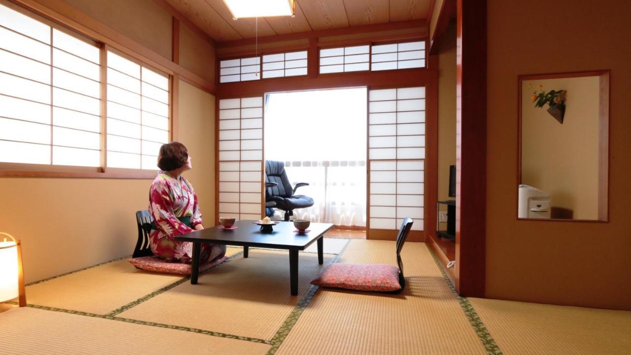 Baigetsu Ryokan Shimosuwa Bagian luar foto